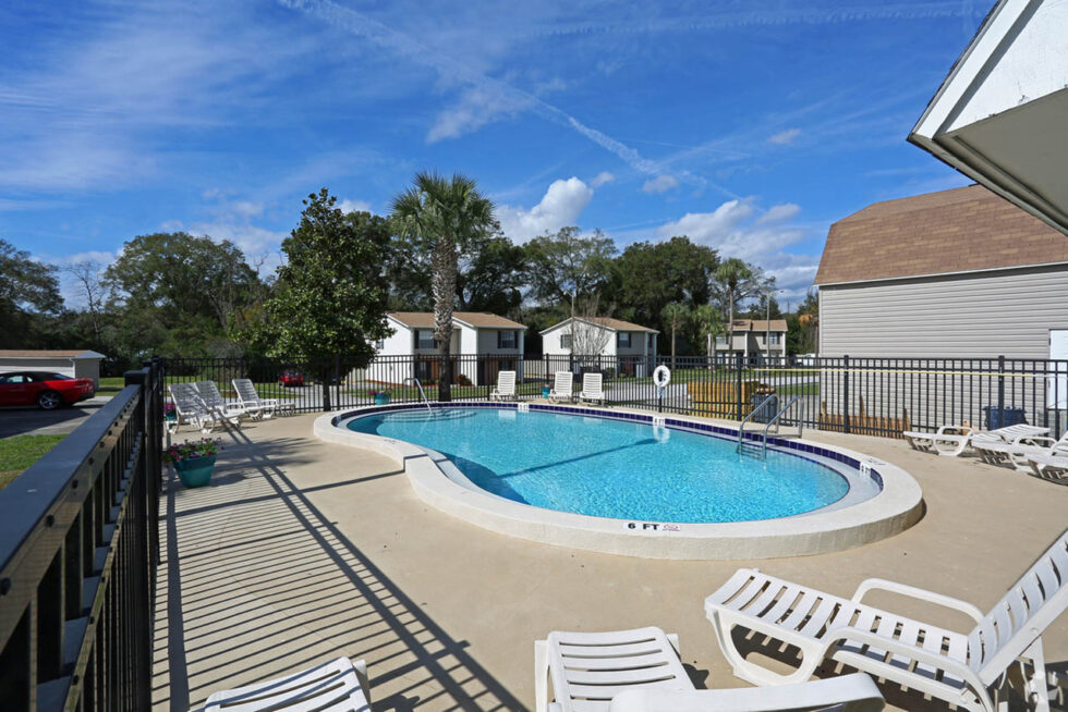 Valley View Garden Town Homes of Seffner, FL Pet Friendly Apartments