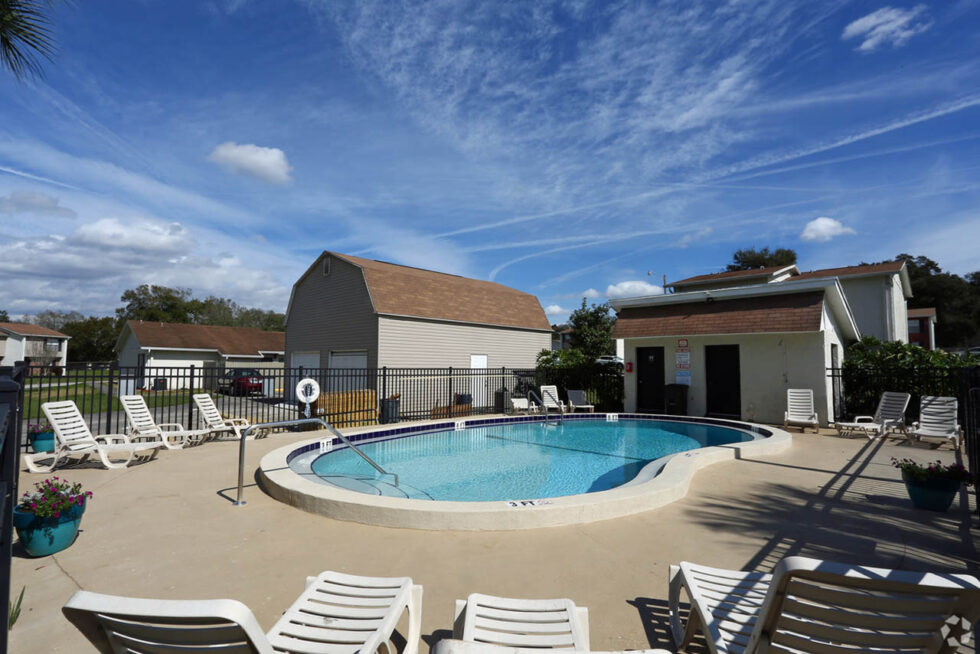 Valley View Garden Town Homes of Seffner, FL Pet Friendly Apartments